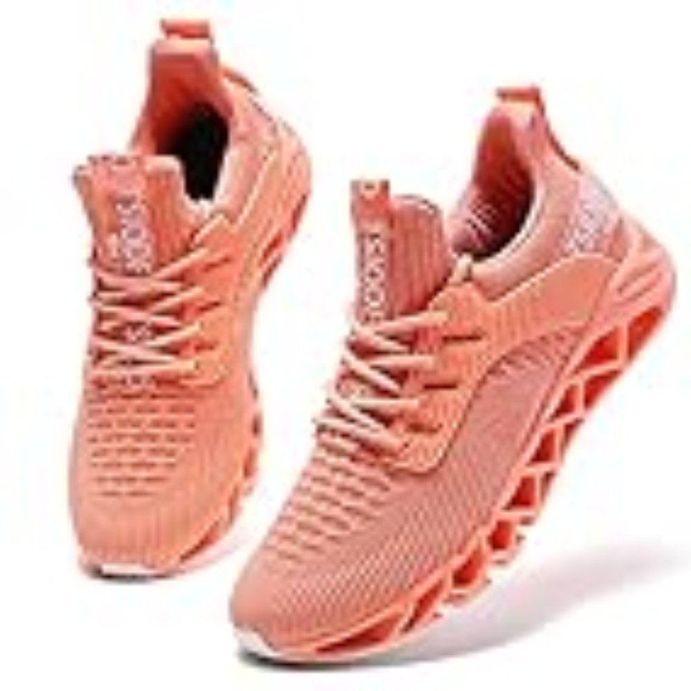 women's size 8 sneakers brand new!